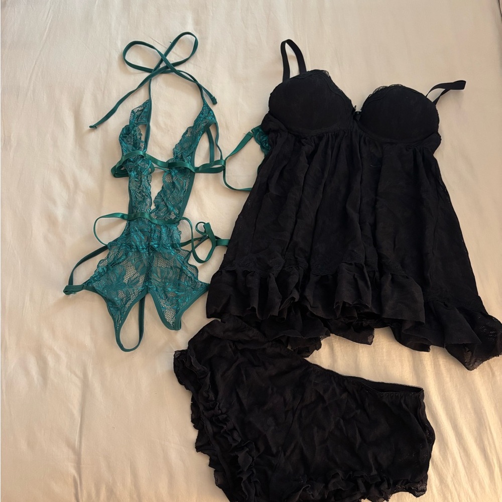 Elegant Black and Teal Lingerie Set